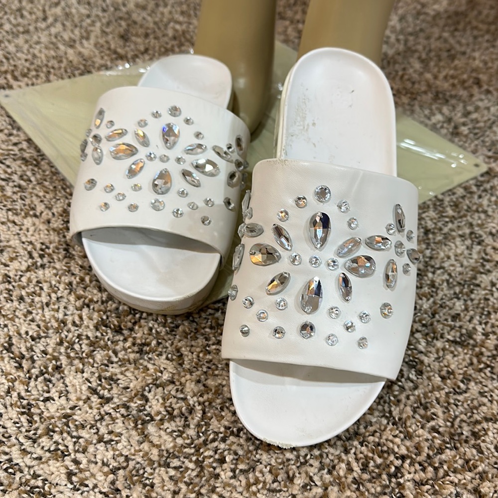 Tory Burch  Nappa Leather white embellished rhinestone flat sandal 7.5 box Inc.